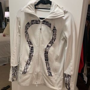 lululemon athletica Jackets & Coats - White detailed Lululemon Jacket sz 6 lululemon athletica Jackets & Coats - White detailed Lululemon Jacket sz 6